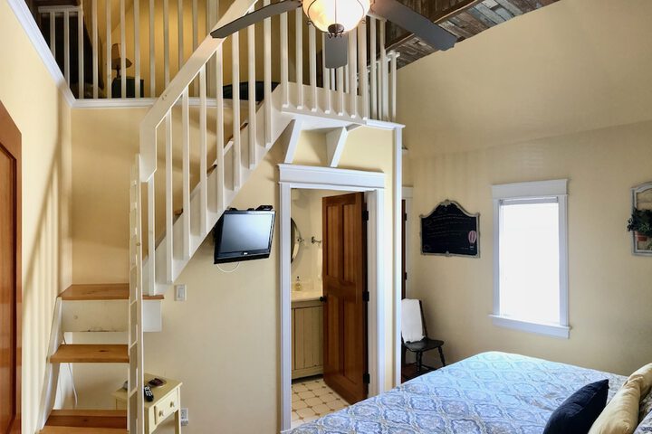 Room 44 of 87