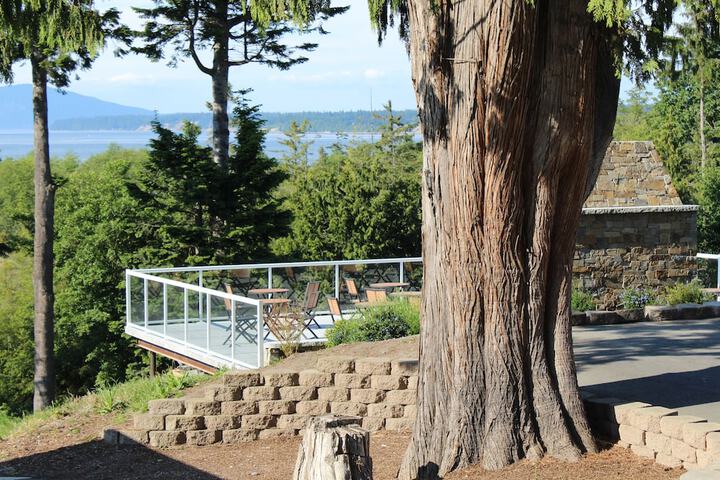 Sundeck 37 of 48