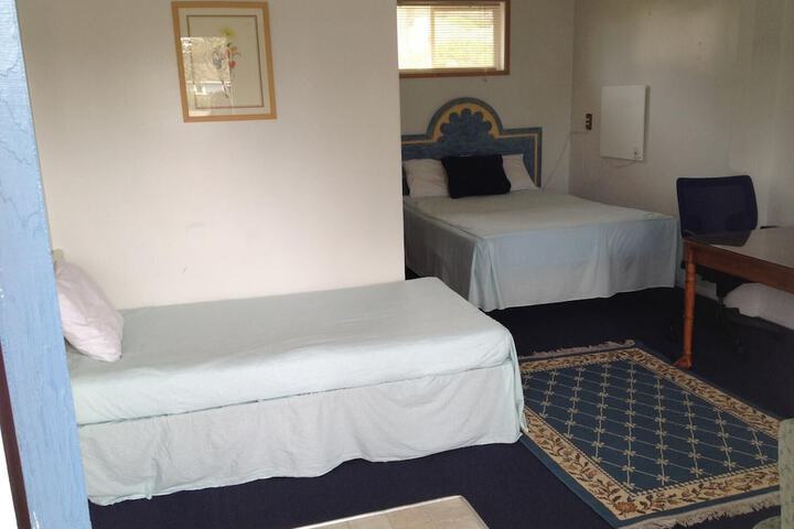 Room 11 of 29