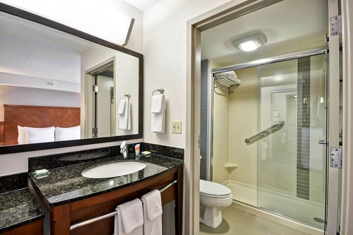 Room 30 of 41