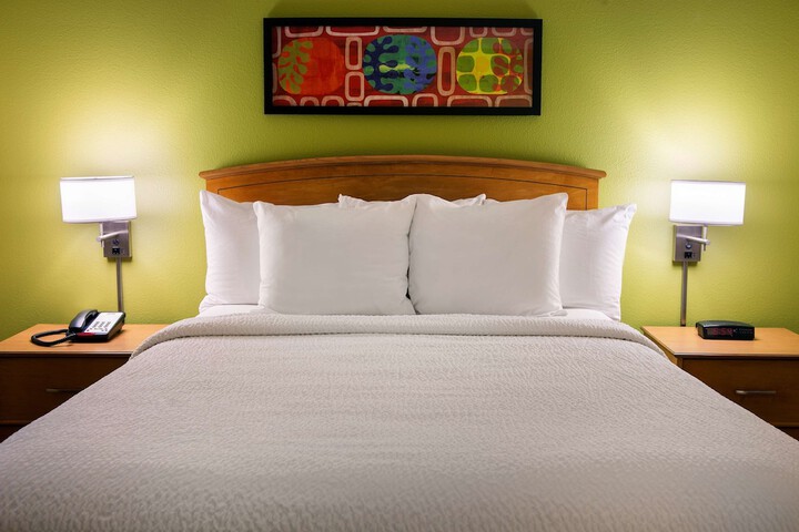 Room 19 of 53