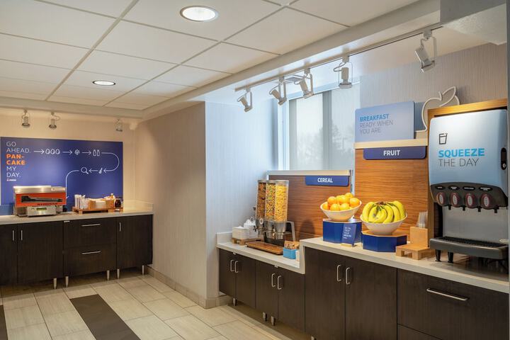 Holiday Inn Express Minneapolis West Plymouth by IHG