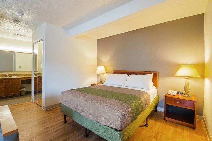 Room 20 of 34