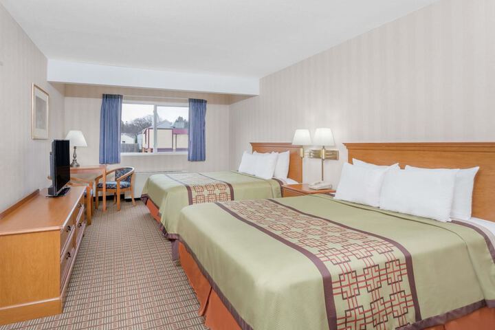 Room 8 of 14