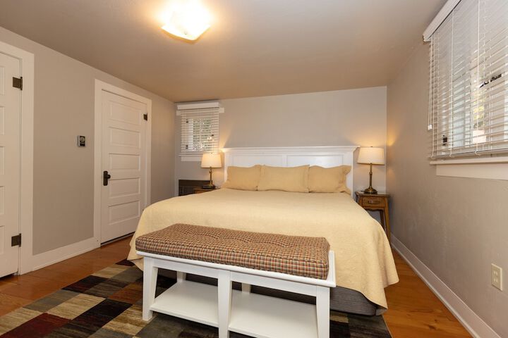 Room 75 of 192