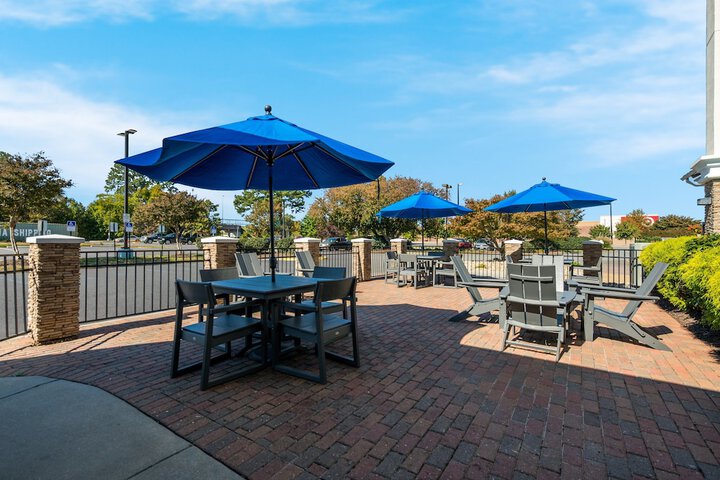 Holiday Inn Express Hampton - Coliseum Central by IHG