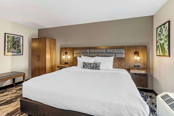 Room 10 of 36