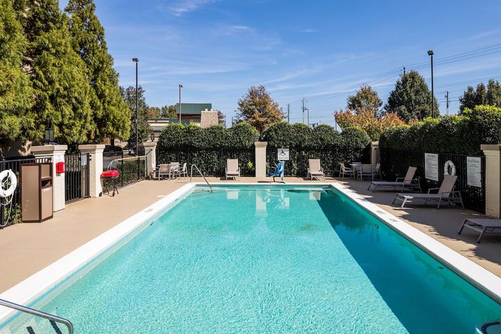 Pool 10 of 43