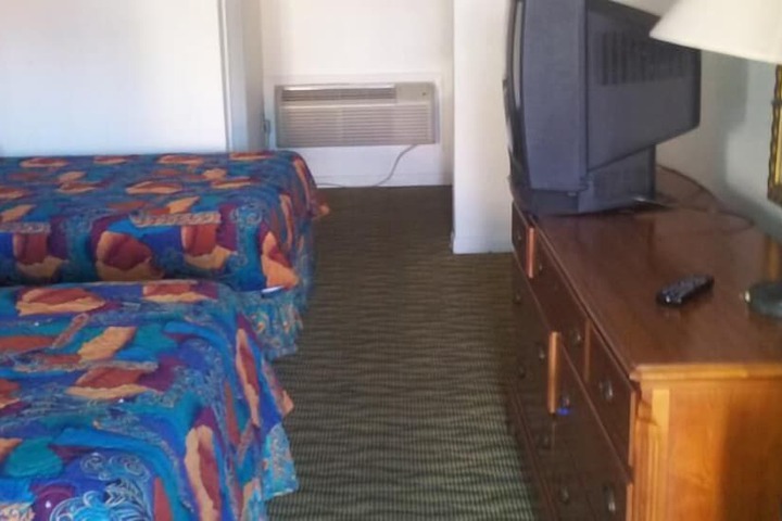 Room 25 of 52