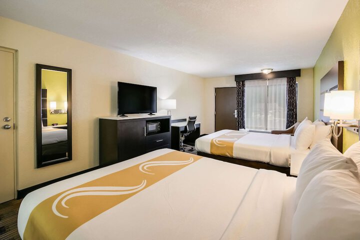 Quality Inn & Suites Mt. Chalet
