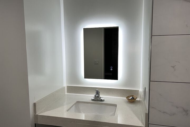 Room 12 of 20
