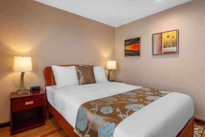Room 16 of 35