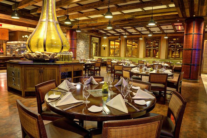 Dining 33 of 49