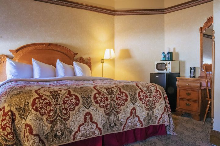 The Historic Bullock Hotel