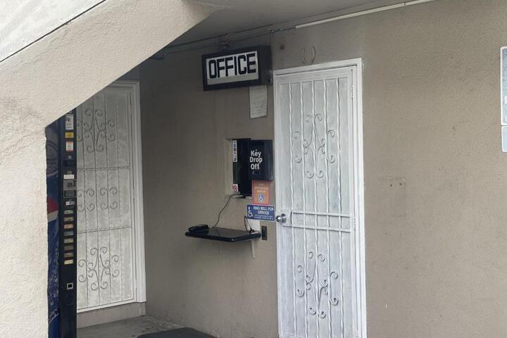 Bobs Motel