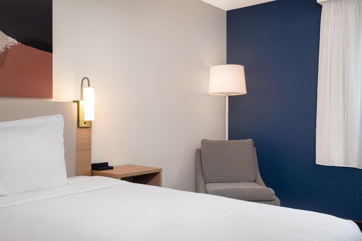 Spark by Hilton Springfield Eugene