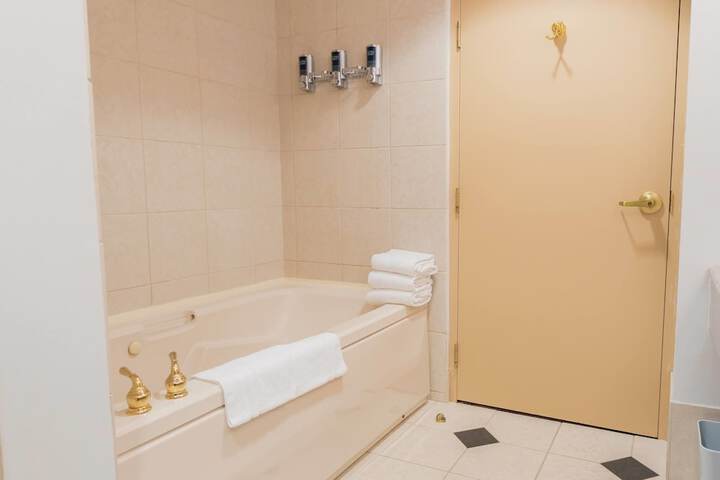 Lakeview Signature Trademark Collection by Wyndham