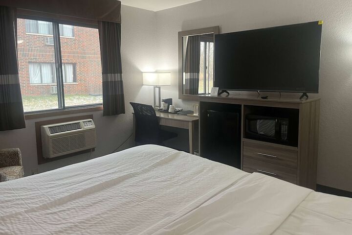Room 27 of 47