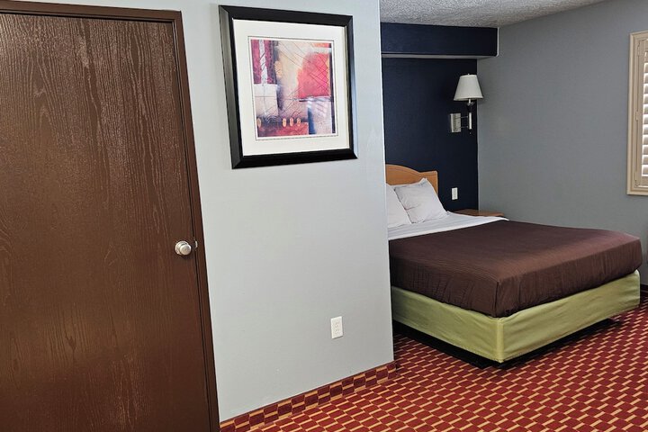 Room 20 of 49
