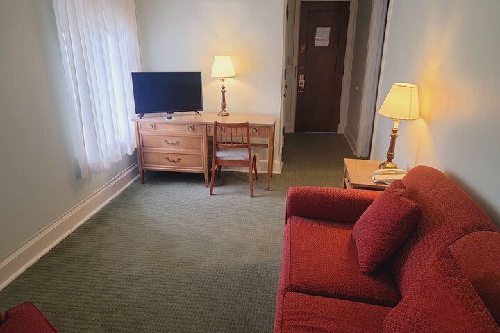 Room 36 of 43
