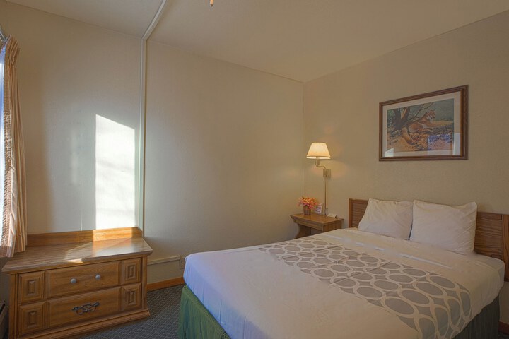 Room 39 of 48