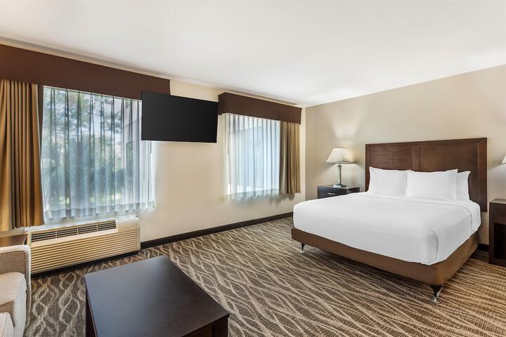 Best Western Plus Valdosta Hotel & Suites