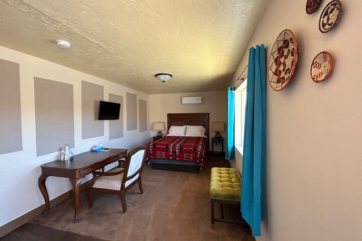 The Rim Rock Inn