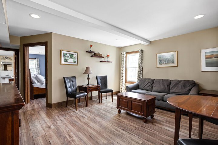 Artists Colony Inn