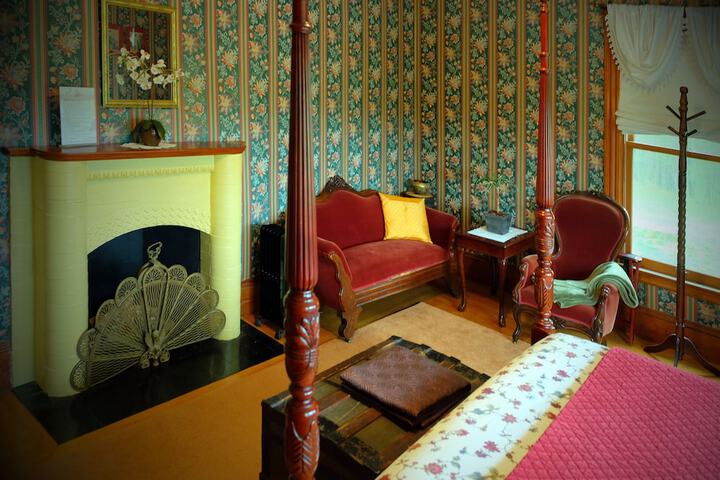 Room 12 of 34
