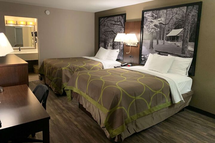 Room 8 of 17
