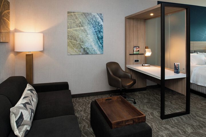 Room 15 of 44