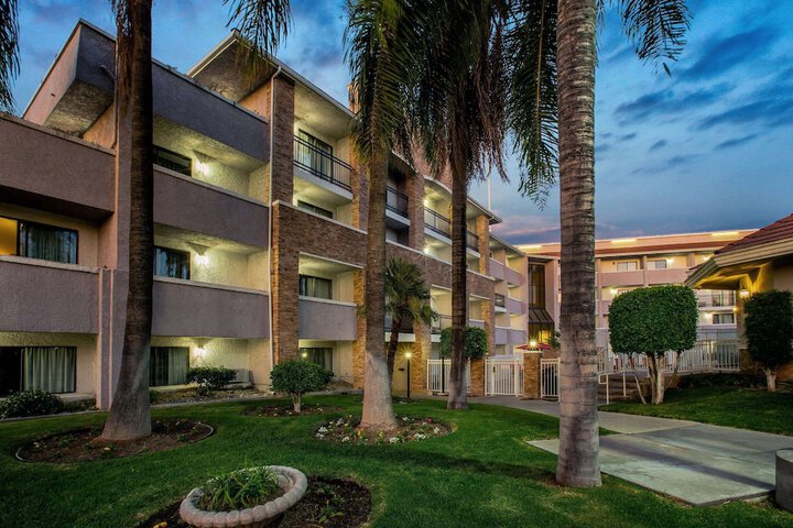 Hotel 4 of 30