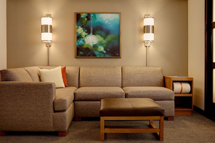 Room 14 of 32