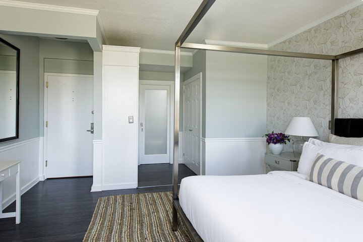 Room 116 of 131