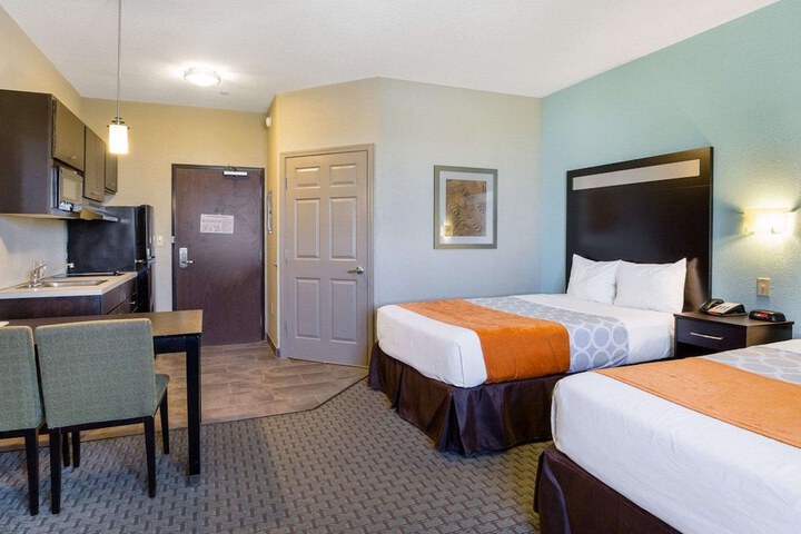 Room 32 of 34
