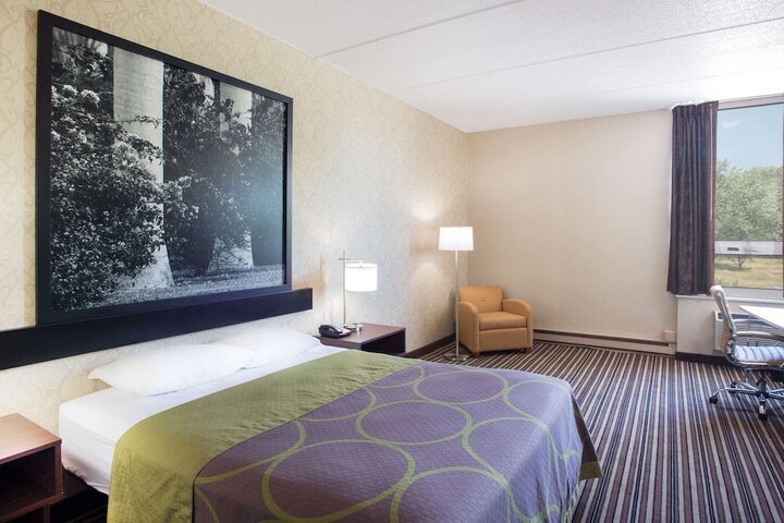 Room 16 of 35