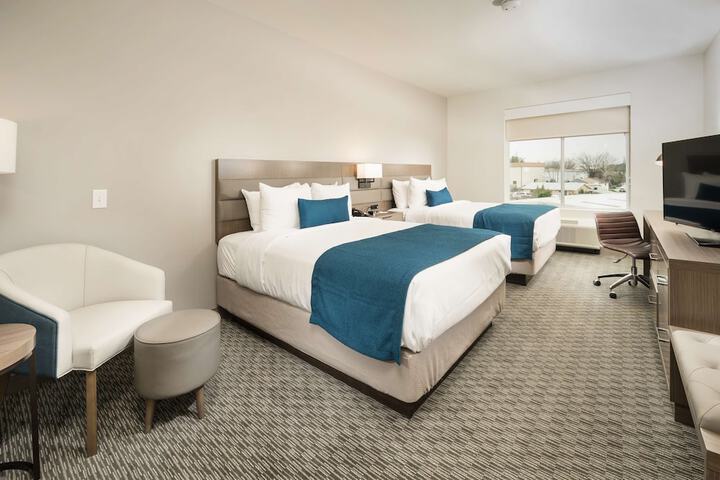 Room 32 of 42
