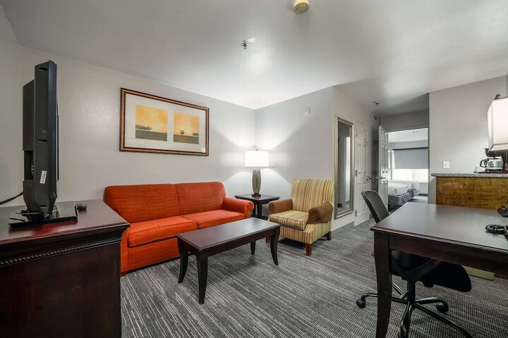 Room 78 of 104