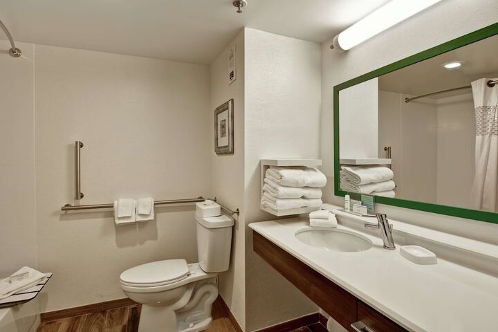 Room 17 of 41