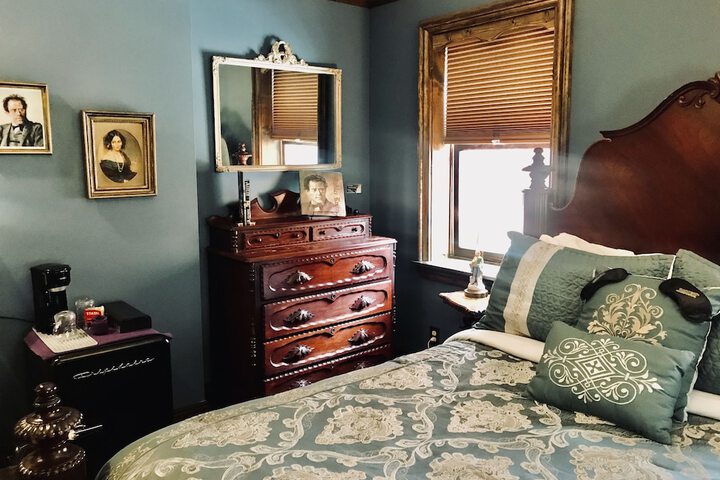 Room 44 of 95