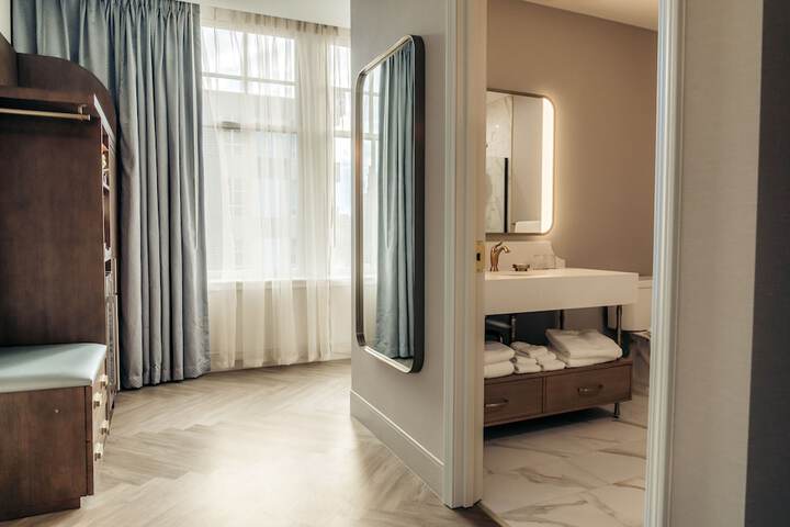 Room 34 of 50