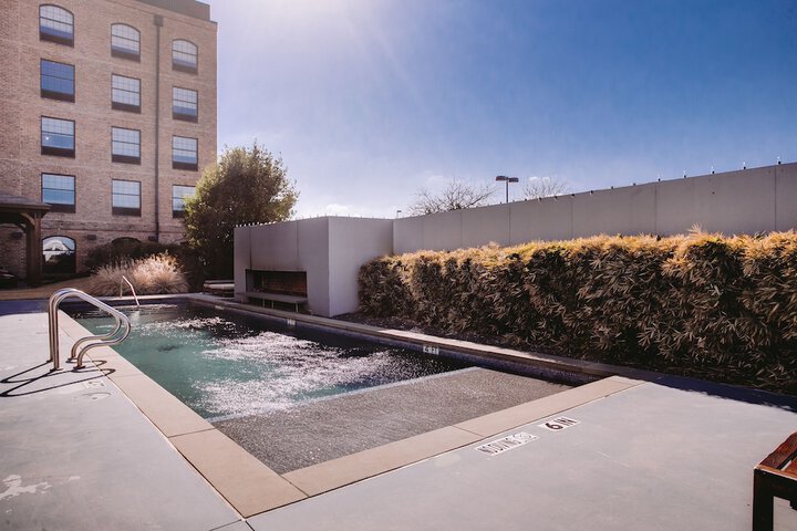 Pool 4 of 43