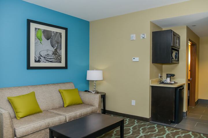 Room 35 of 48