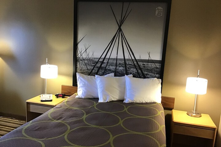 Room 12 of 23