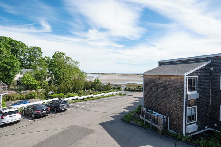 Aspinquid Resort