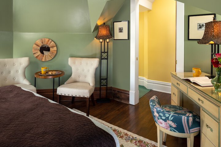 Room 41 of 73