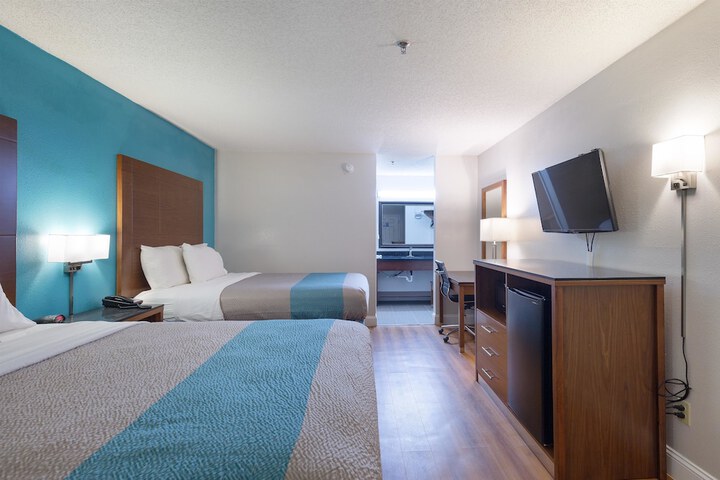 Room 13 of 29