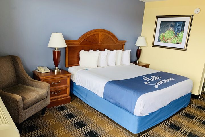 Room 16 of 35