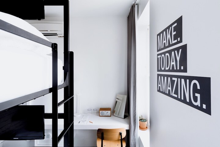 Room 26 of 111