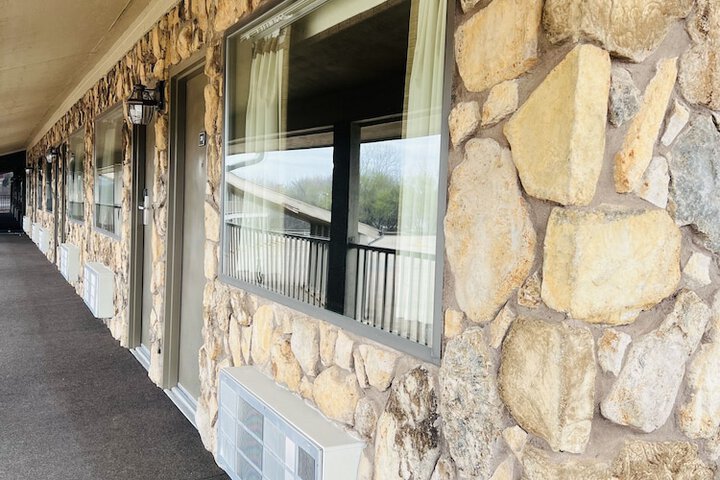 Hotel 2 of 39